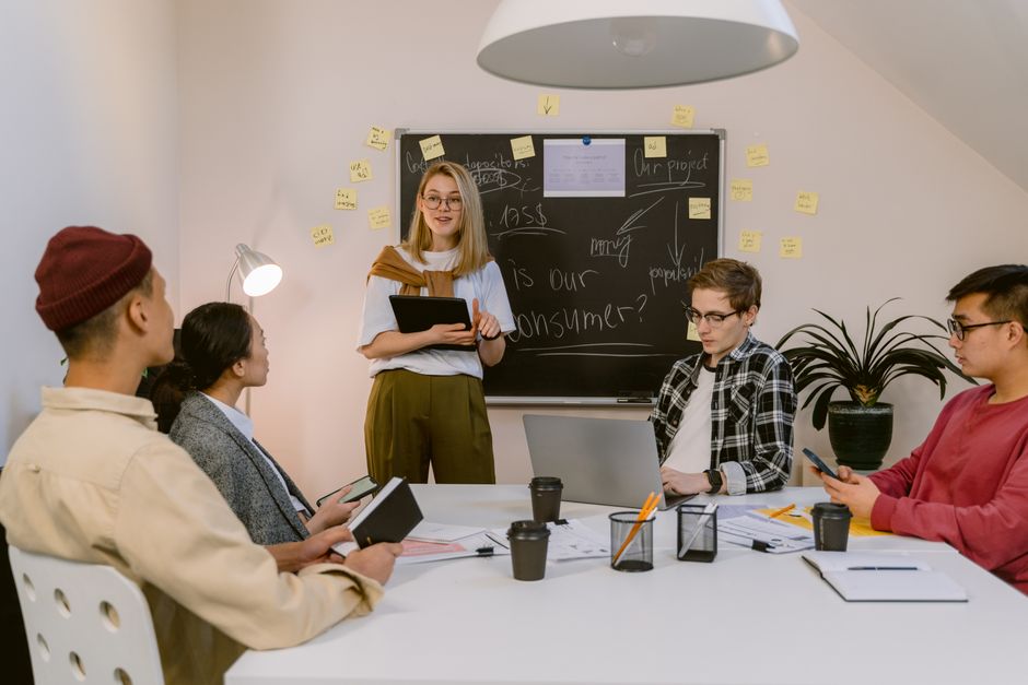 Dozentin für Social Media Marketing und Community bei Travmoranixjc